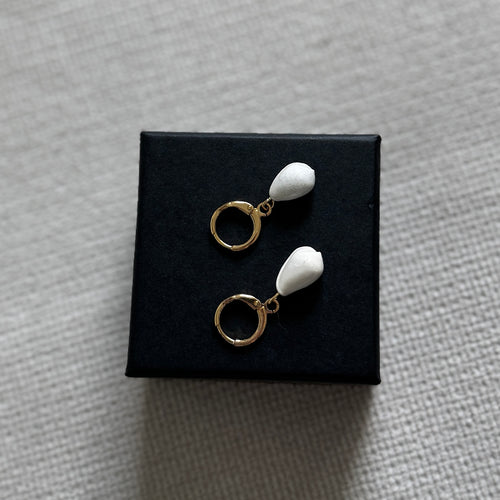 Claire Shell Earrings - Ostella