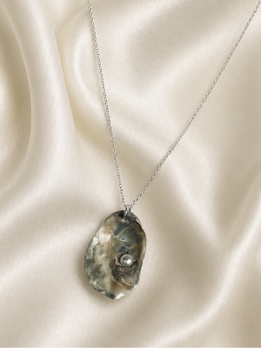 Oyster Shell Pendant Necklace ~ Valentino