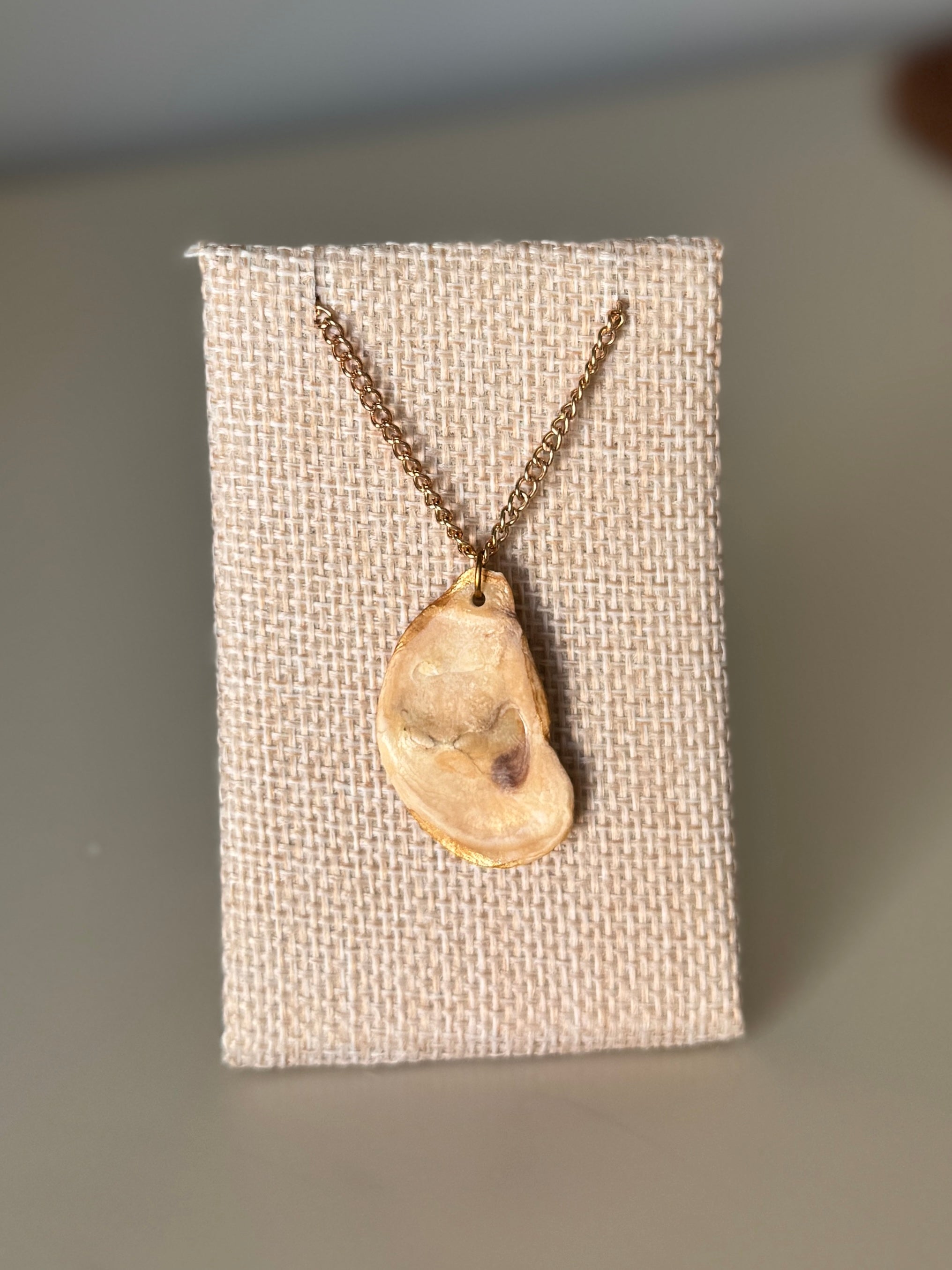 Lou Oyster Shell Necklace
