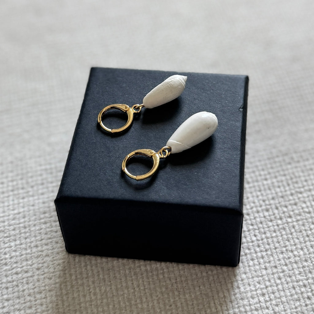 Olive Hoop Earrings - Ostella