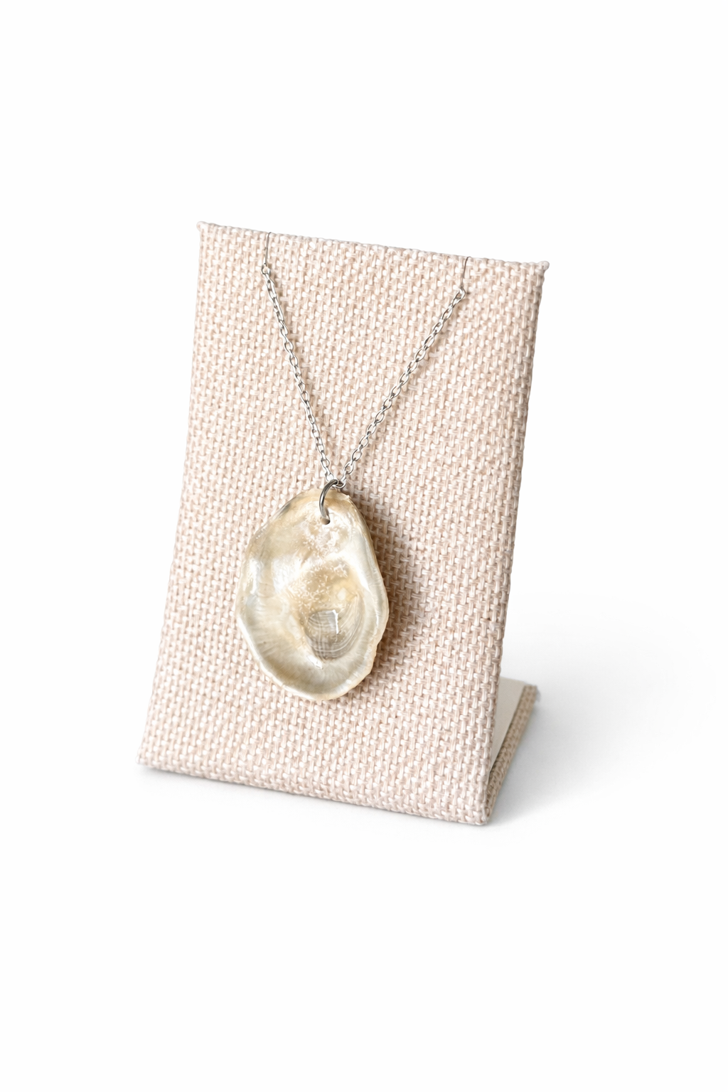 Ofelia Oyster Shell Necklace