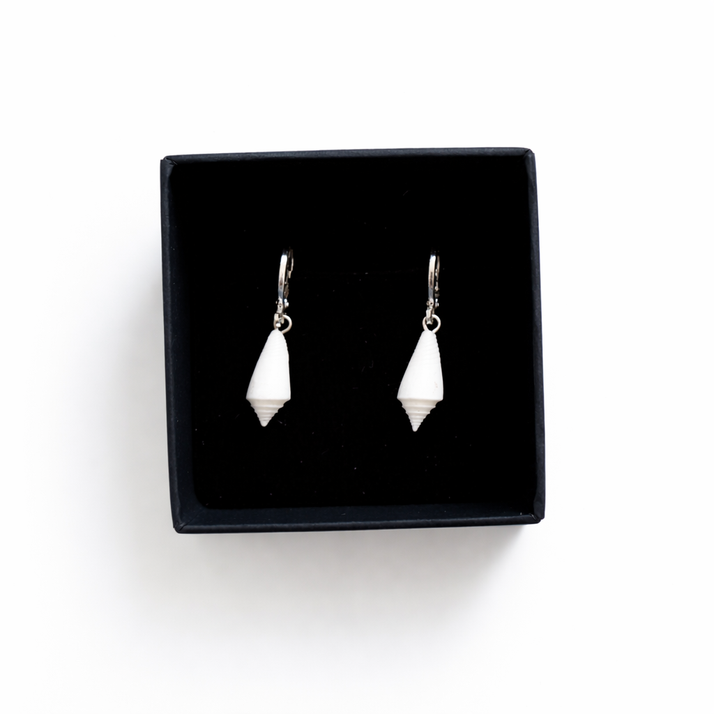 Phoebe Shell Earrings - Ostella