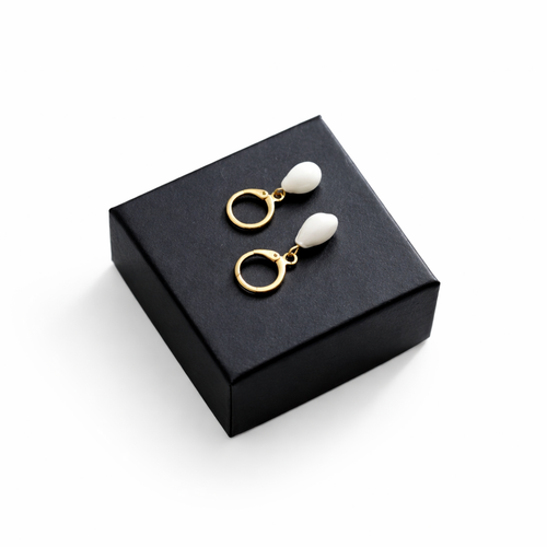 Claire Shell Earrings - Ostella