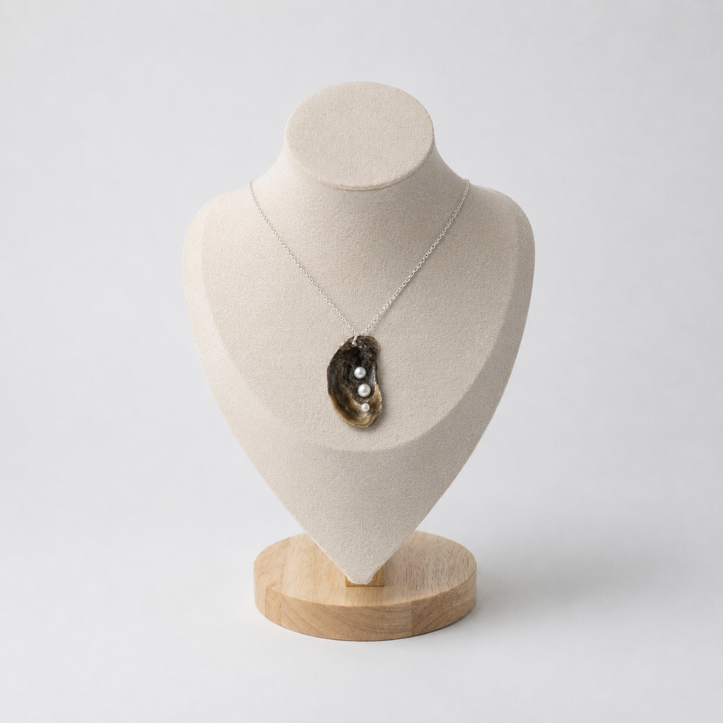 Oyster Pendant Necklace ~ Zinnia