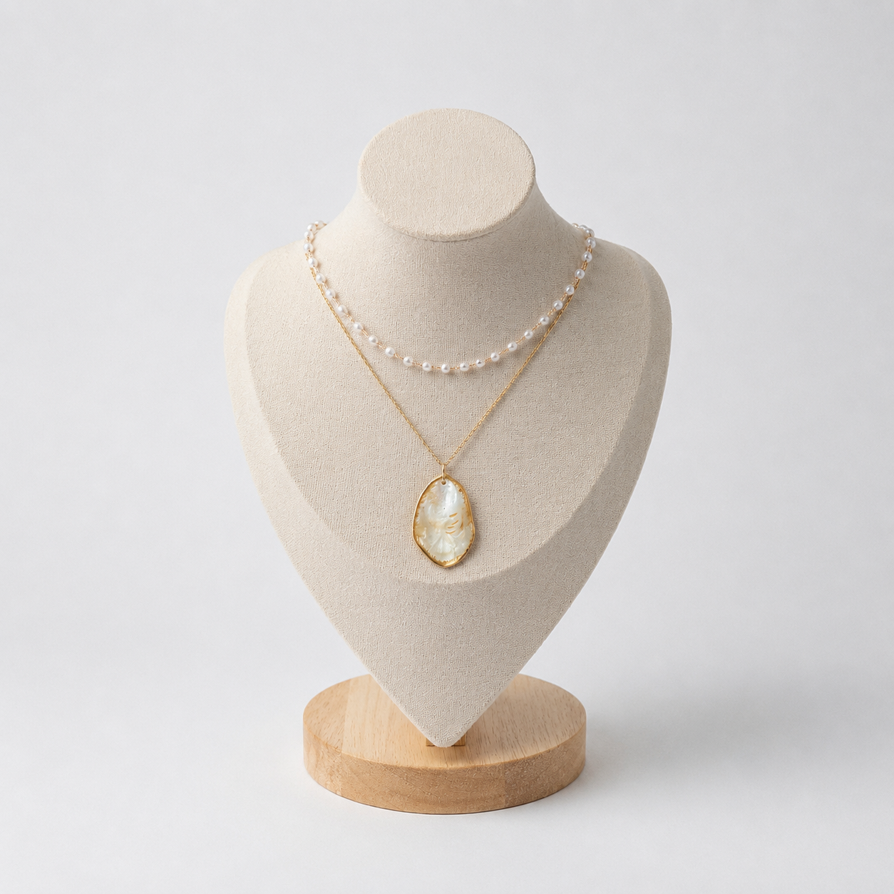 Layered Shell Pendant Necklace ~ Talum