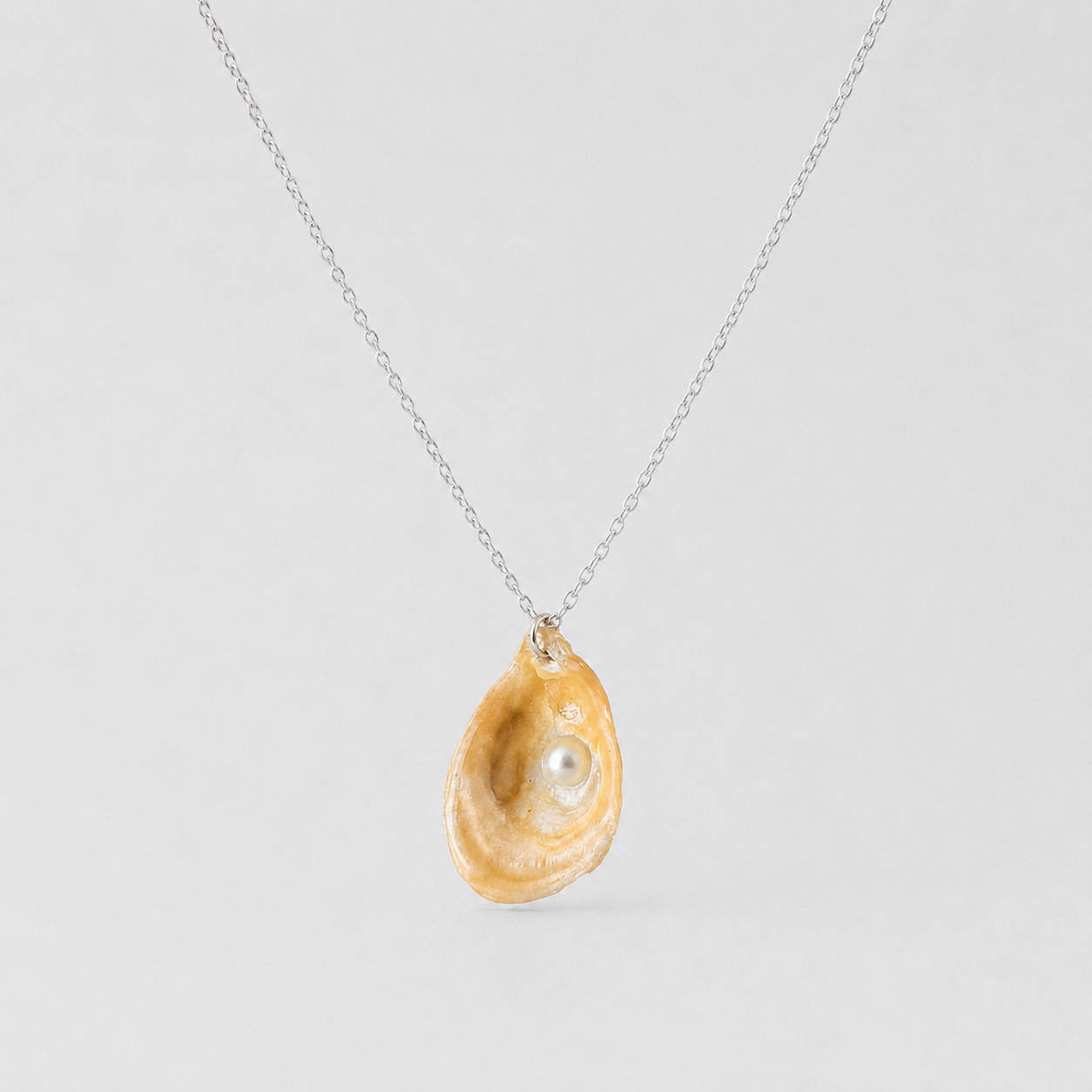 Taryn Oyster Shell Necklace