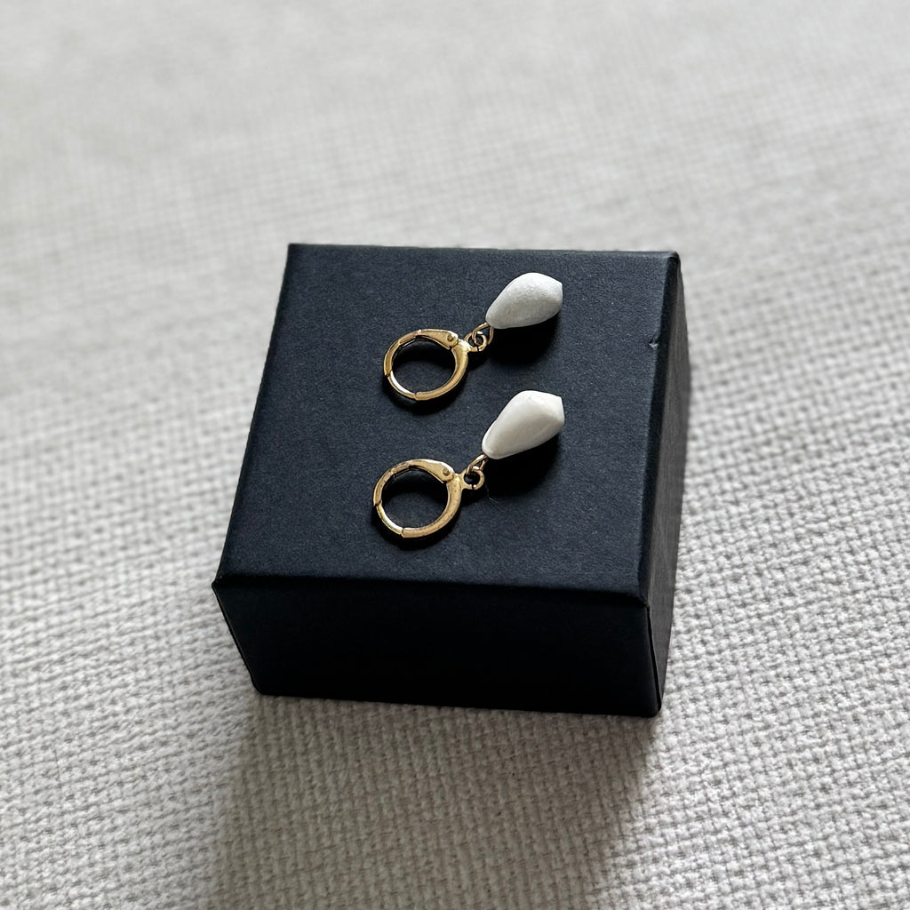 Claire Shell Earrings - Ostella