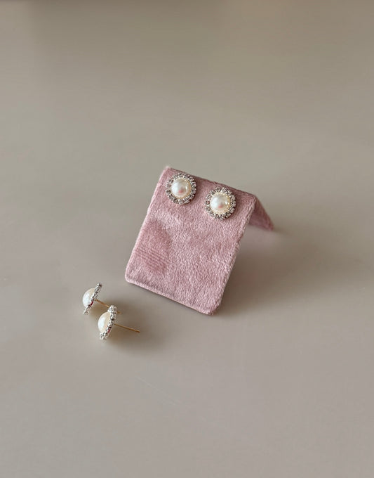 18K Cameron Pearl Studs