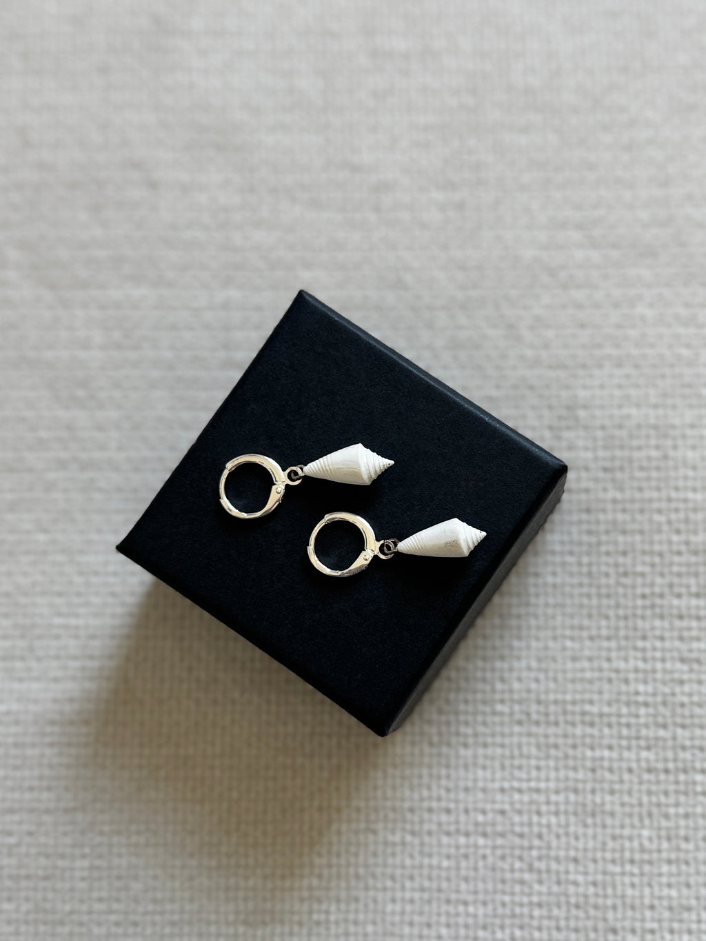 Phoebe Shell Earrings - Ostella