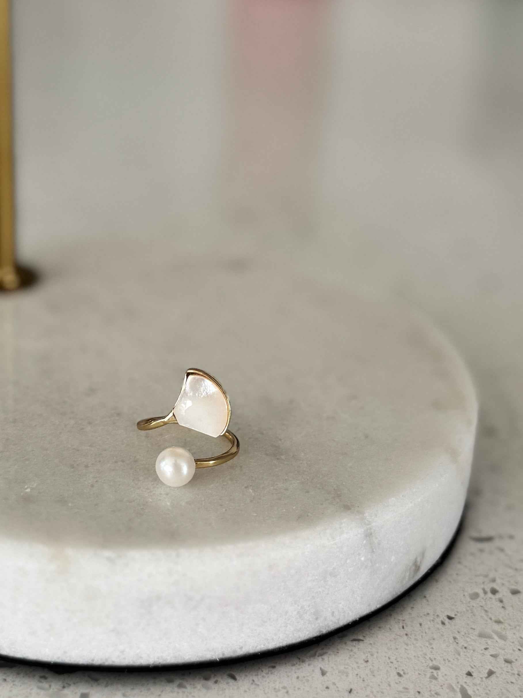 Pearl Wrap Ring Adjustable