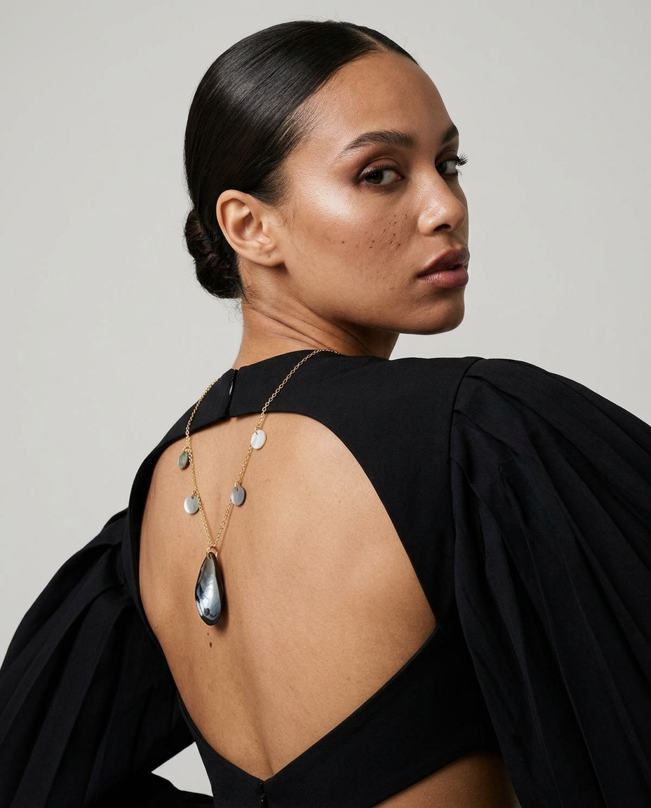 Mother of Pearl Pendant Necklace