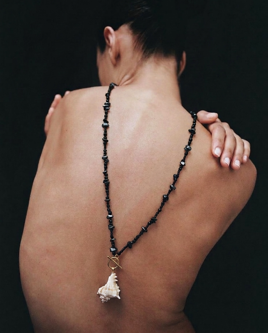 Spade Spiked Conch Necklace Multi